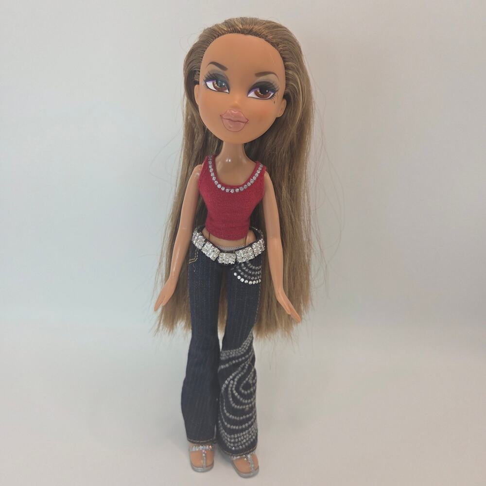 Vintage 2006 Bratz Forever Diamondz Fashion Design Set Yasmin Doll